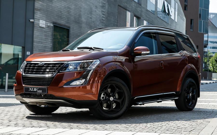Mahindra XUV500 W10 (EU) '2019